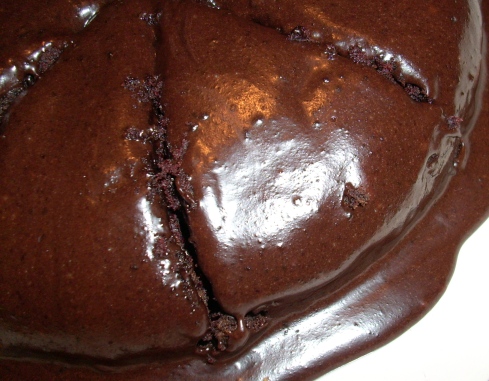 make chocolate  cake