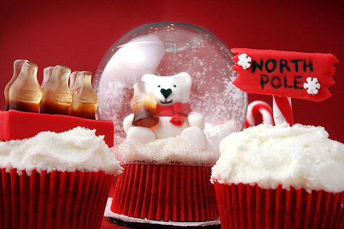 snow-globe-cupcakes